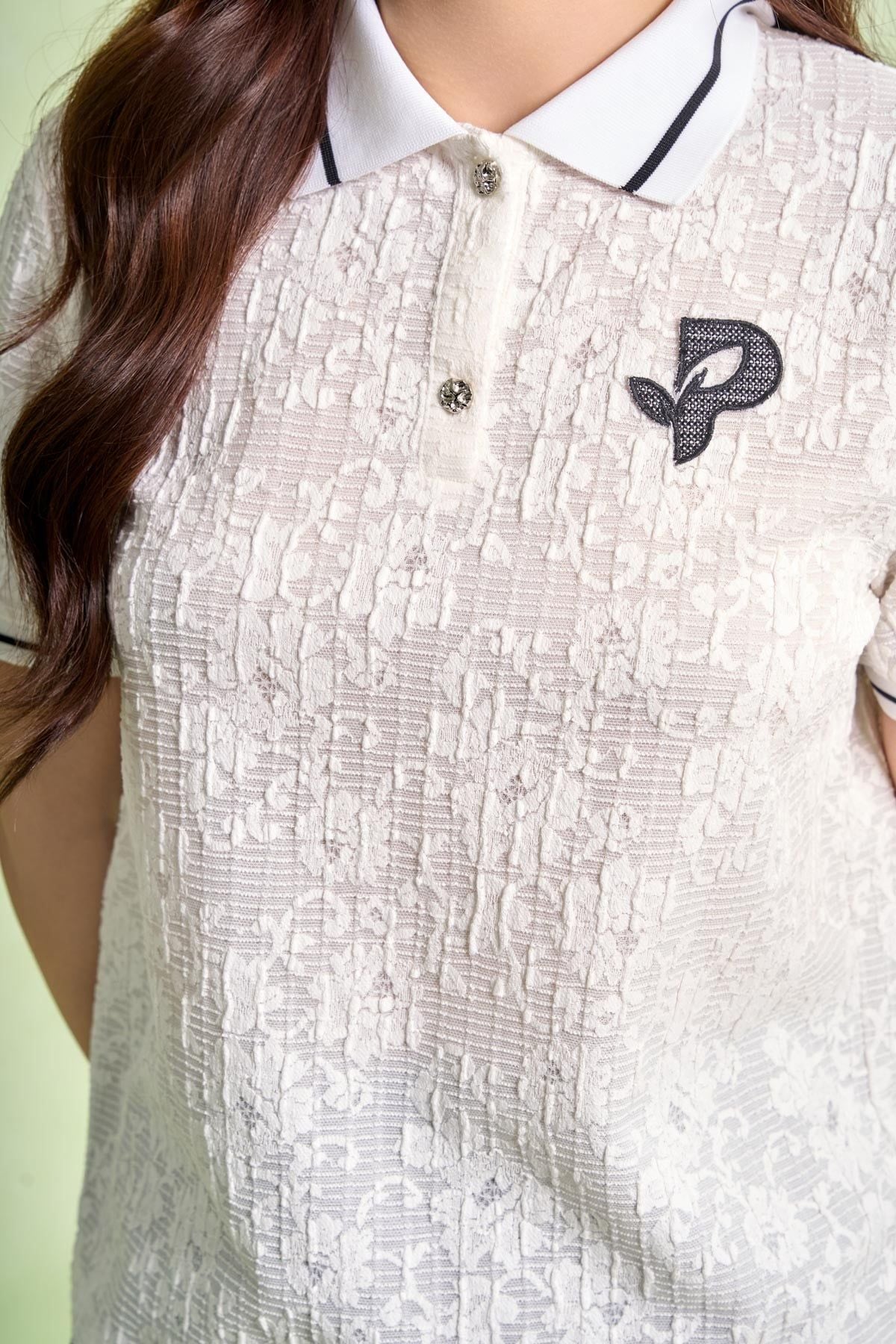 FAT7558 - Áo thun dệt kim vải ren hoa dáng suông cổ polo tay cộc thân áo thêu hoạ tiết thời trang - PANTIO