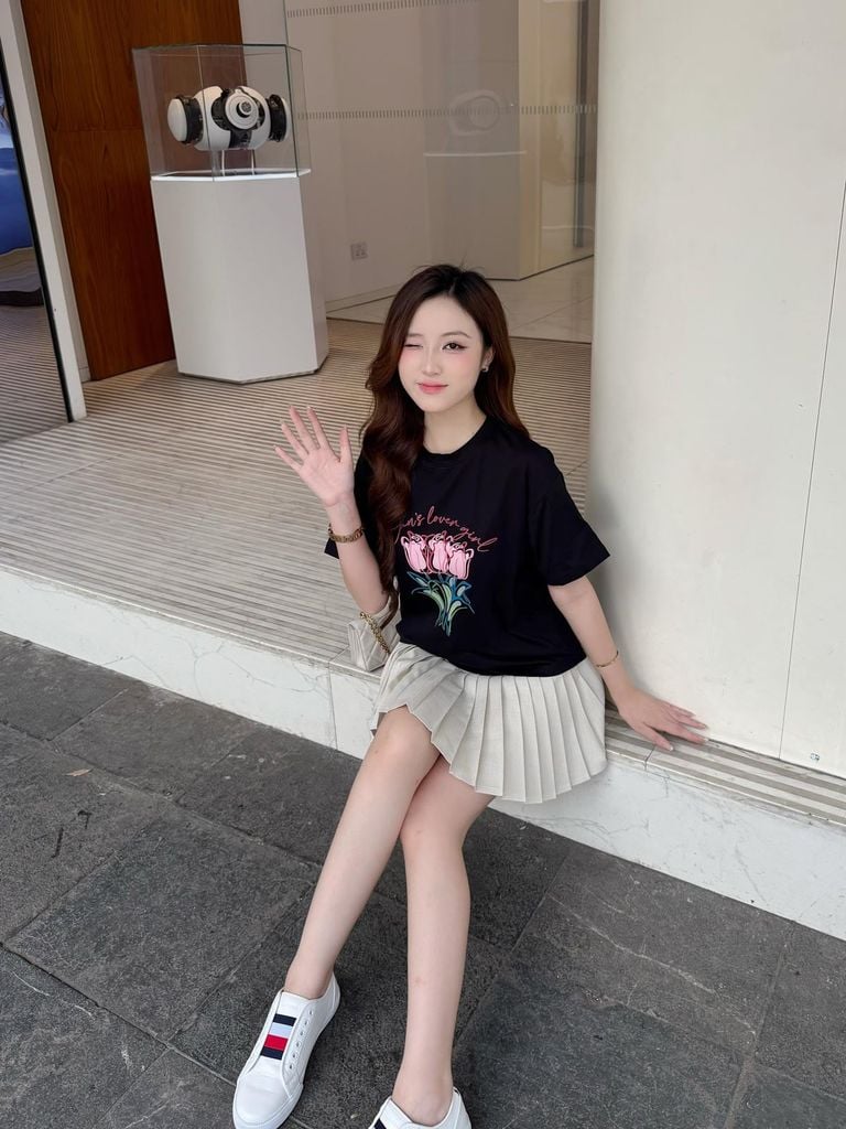 FAT7582 - Áo thun vải cotton dáng suông cổ tròn tay cộc thân áo in hoạ tiết thời trang - JAN.