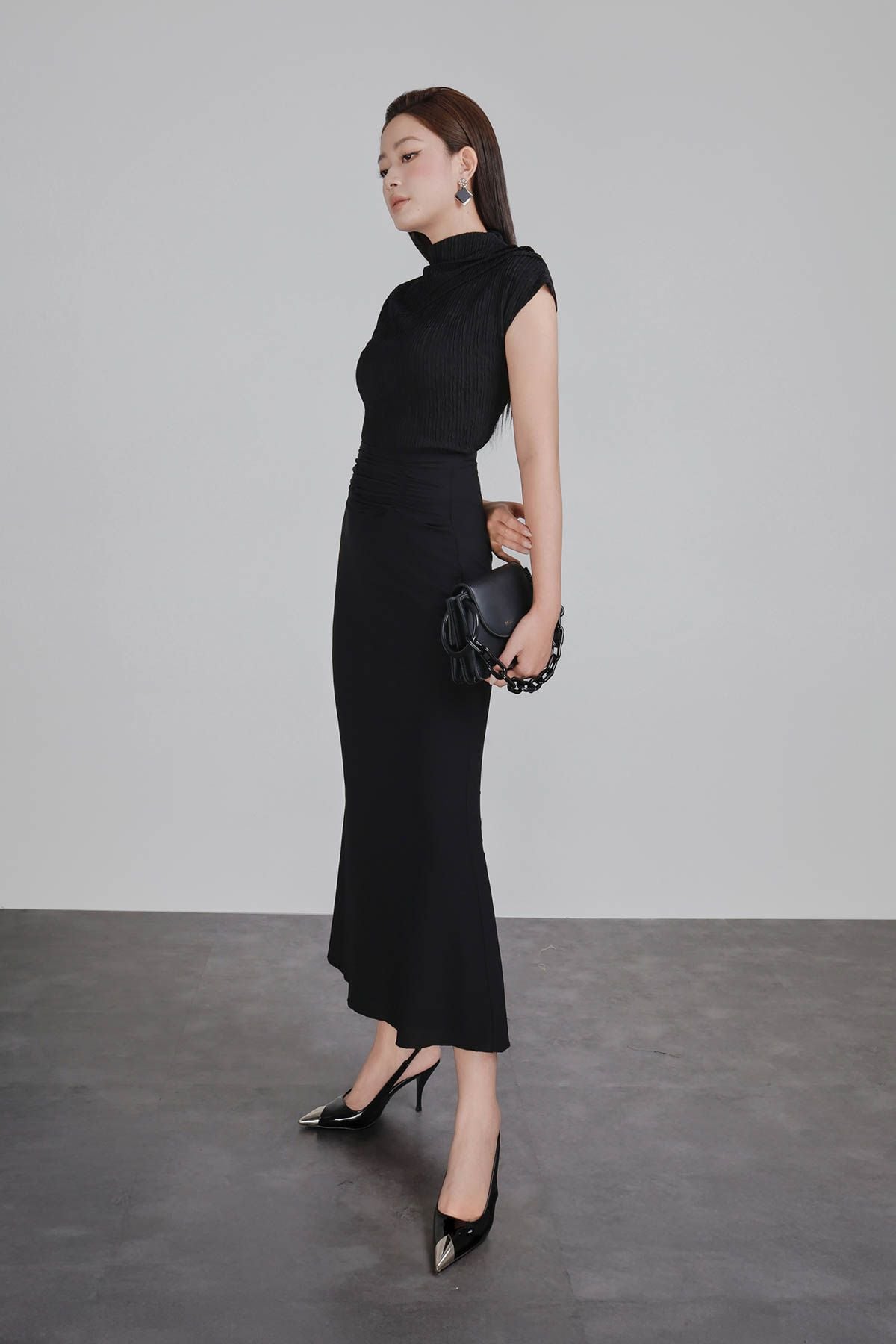 FAT7590 - Áo thun dệt kim vải len nhăn dáng suông cổ cao tay chờm vai áo phối nếp ly tạo kiểu - PANTIO