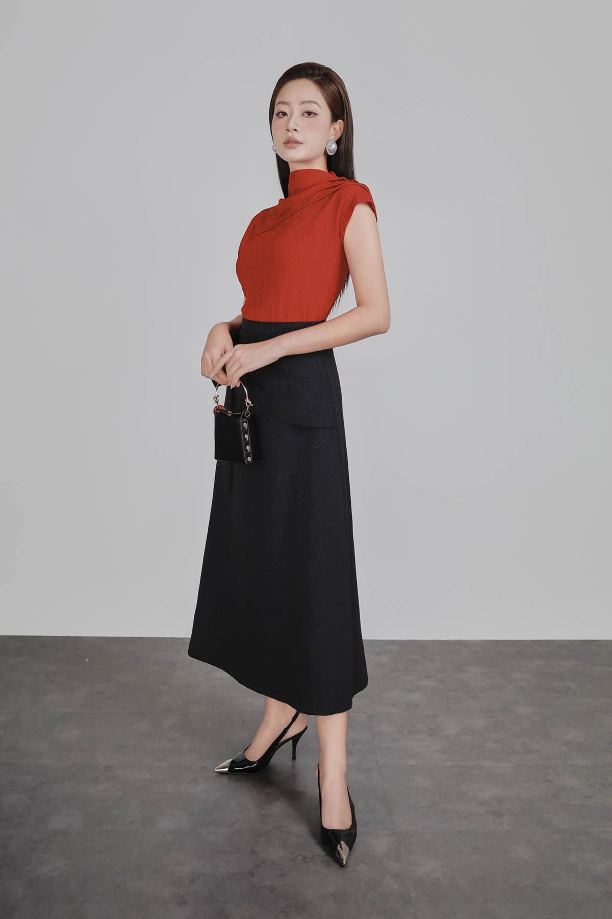 FAT7590 - Áo thun dệt kim vải len nhăn dáng suông cổ cao tay chờm vai áo phối nếp ly tạo kiểu - PANTIO