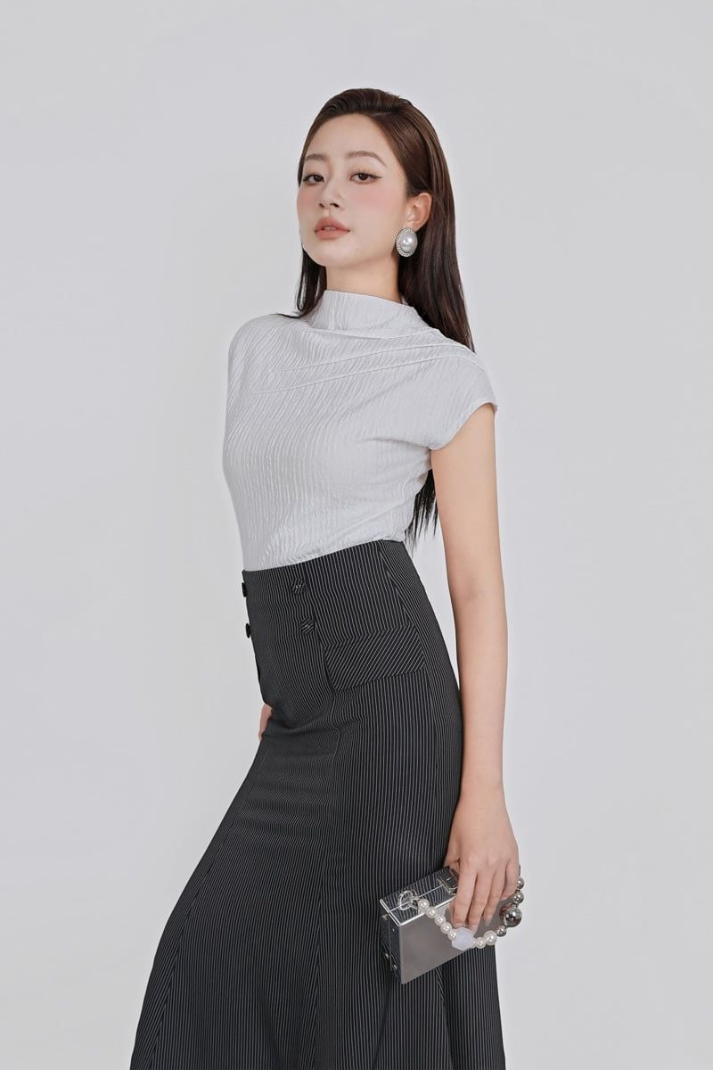 FJD51313 - Chân váy dài công sở vải thô kẻ dáng đuôi cá thân váy đính khuy bọc có nắp túi ốp tạo kiểu - PANTIO