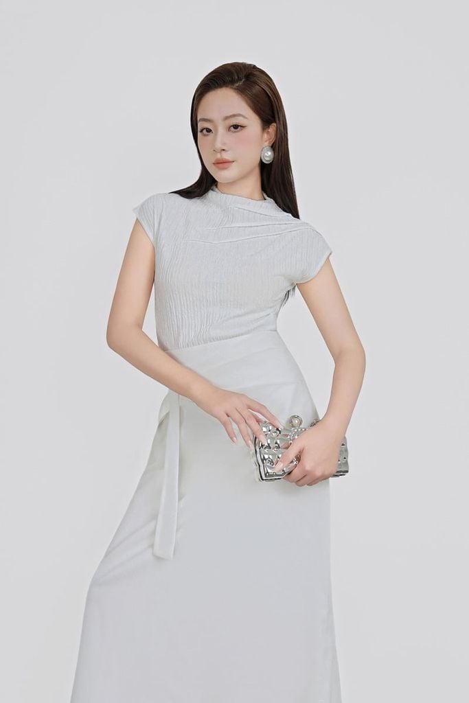 FJD51314 - Chân váy dài công sở vải thô ánh nhũ dáng chữ A cạp cao đính nơ 3D vạt lệch tạo kiểu khoá thân sau - PANTIO