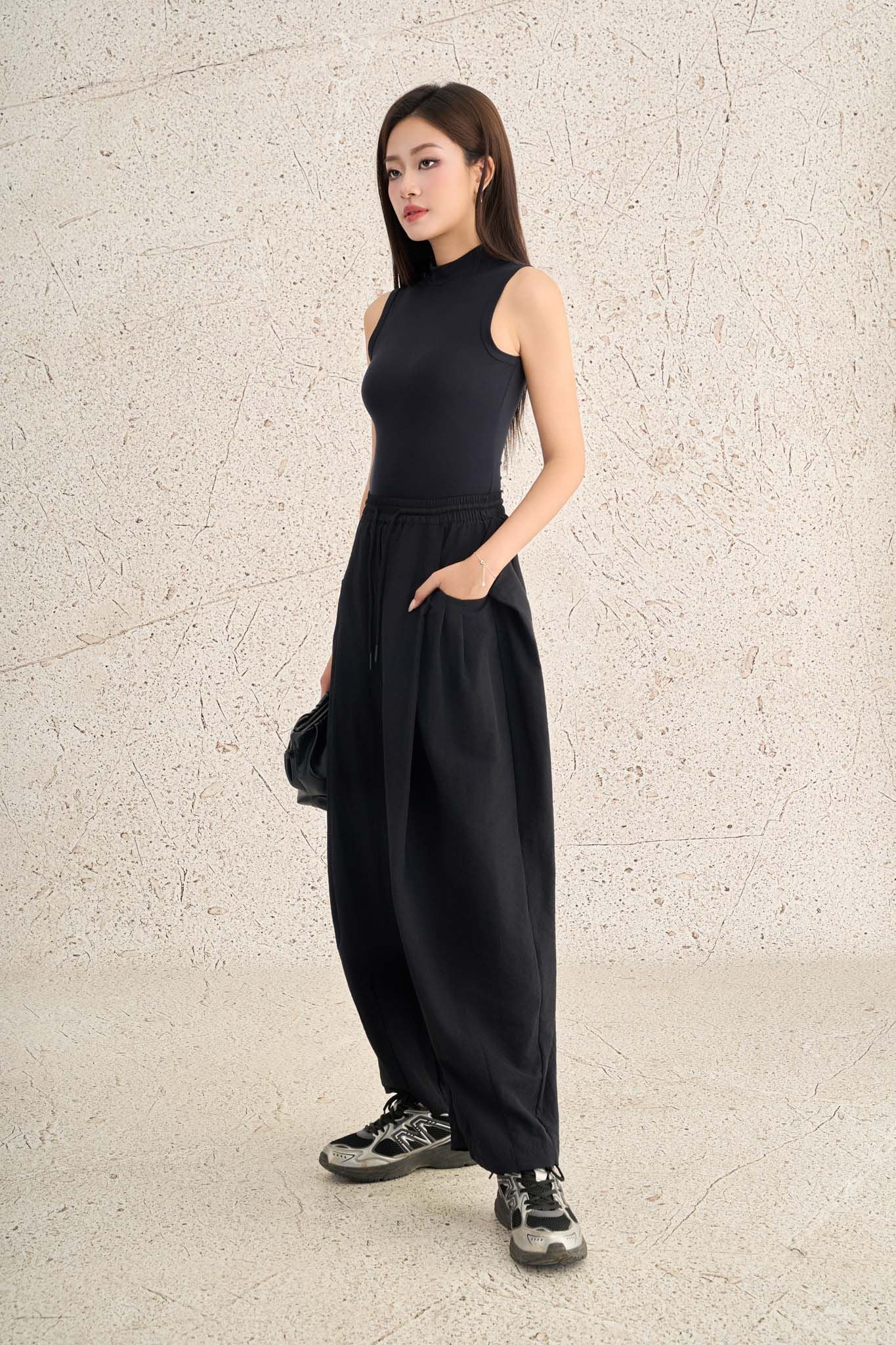 FAT7596 - Áo thun dệt kim vải cotton dáng ôm cổ cao không tay thời trang - PANTIO