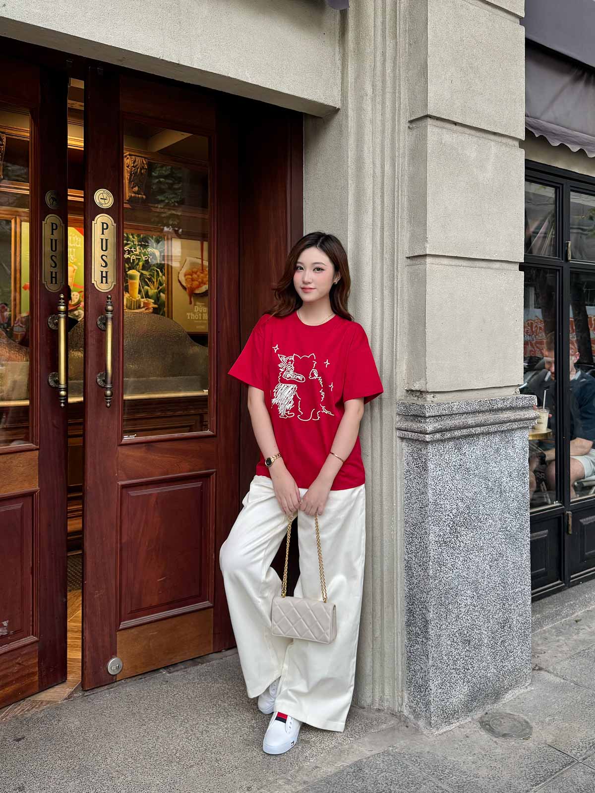 FAT7605 - Áo thun vải cotton dáng suông cổ tròn tay cộc thân áo in hoạ tiết thời trang - JAN.