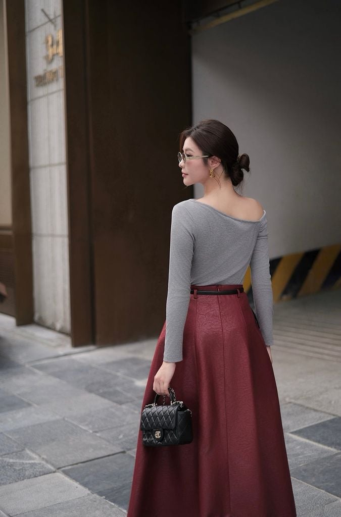 FAT7685 - Áo thun dệt kim vải len dáng ôm trễ vai phối vặn lệch thời trang - PANTIO