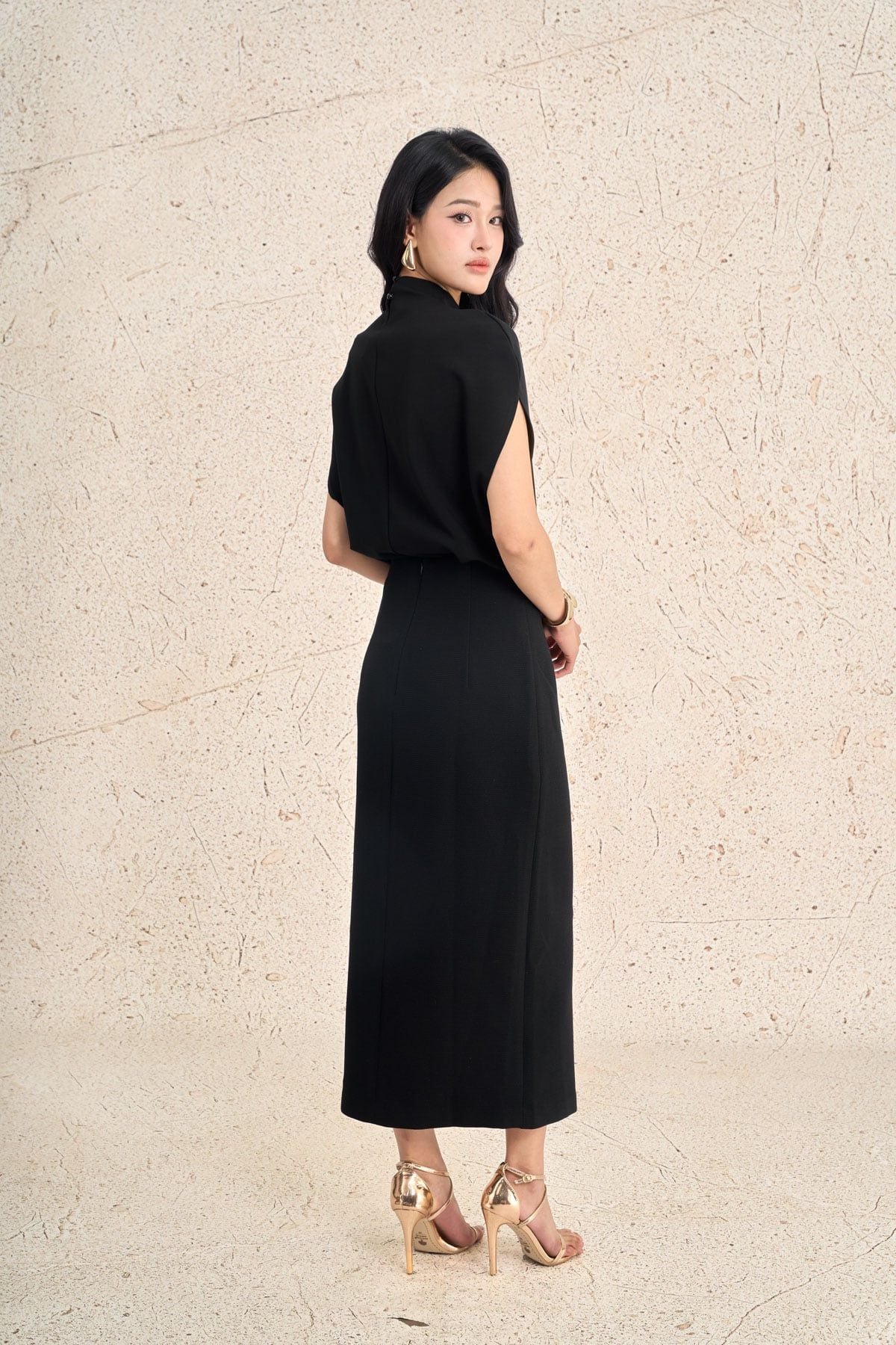 FAT9050 - Áo thun dệt kim vải cotton dáng suông cổ tròn tay chờm cách điệu - PANTIO