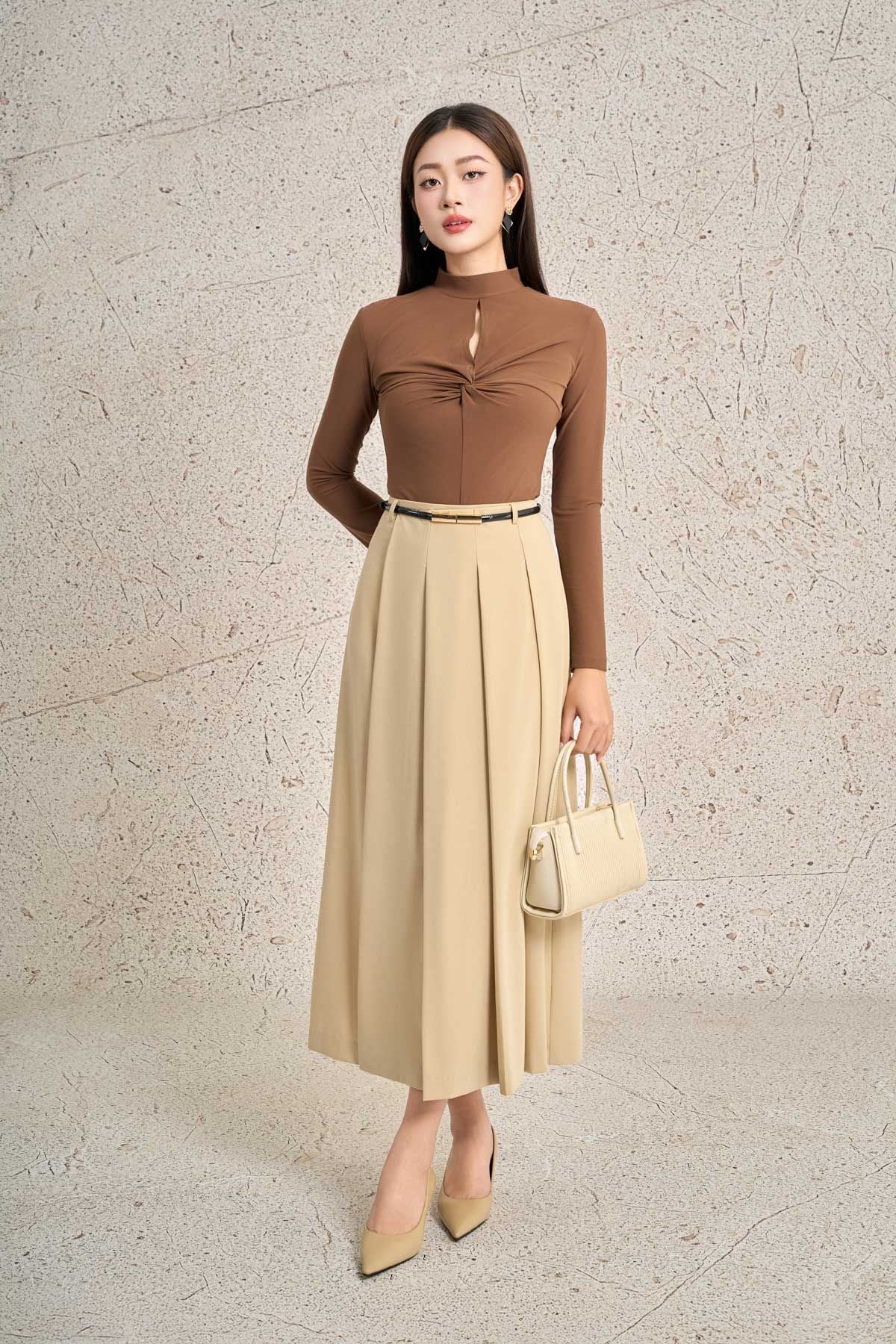 FAT9522 - Áo thun dệt kim vải len dáng ôm dài tay cổ tròn ngực áo nhún xẻ tạo kiểu - PANTIO