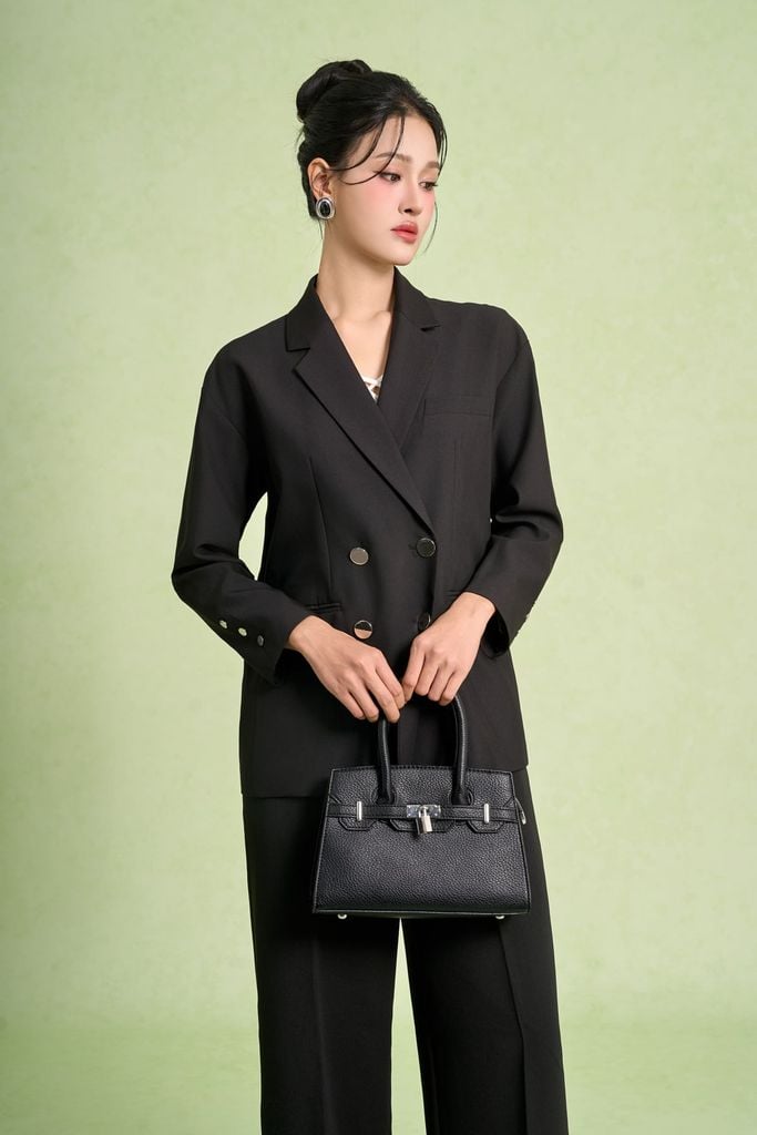 FAV51000 - Áo vest công sở vải tuytsi dáng suông cổ gai ve tay dài thân áo có khuy kim loại tạo kiểu - PANTIO