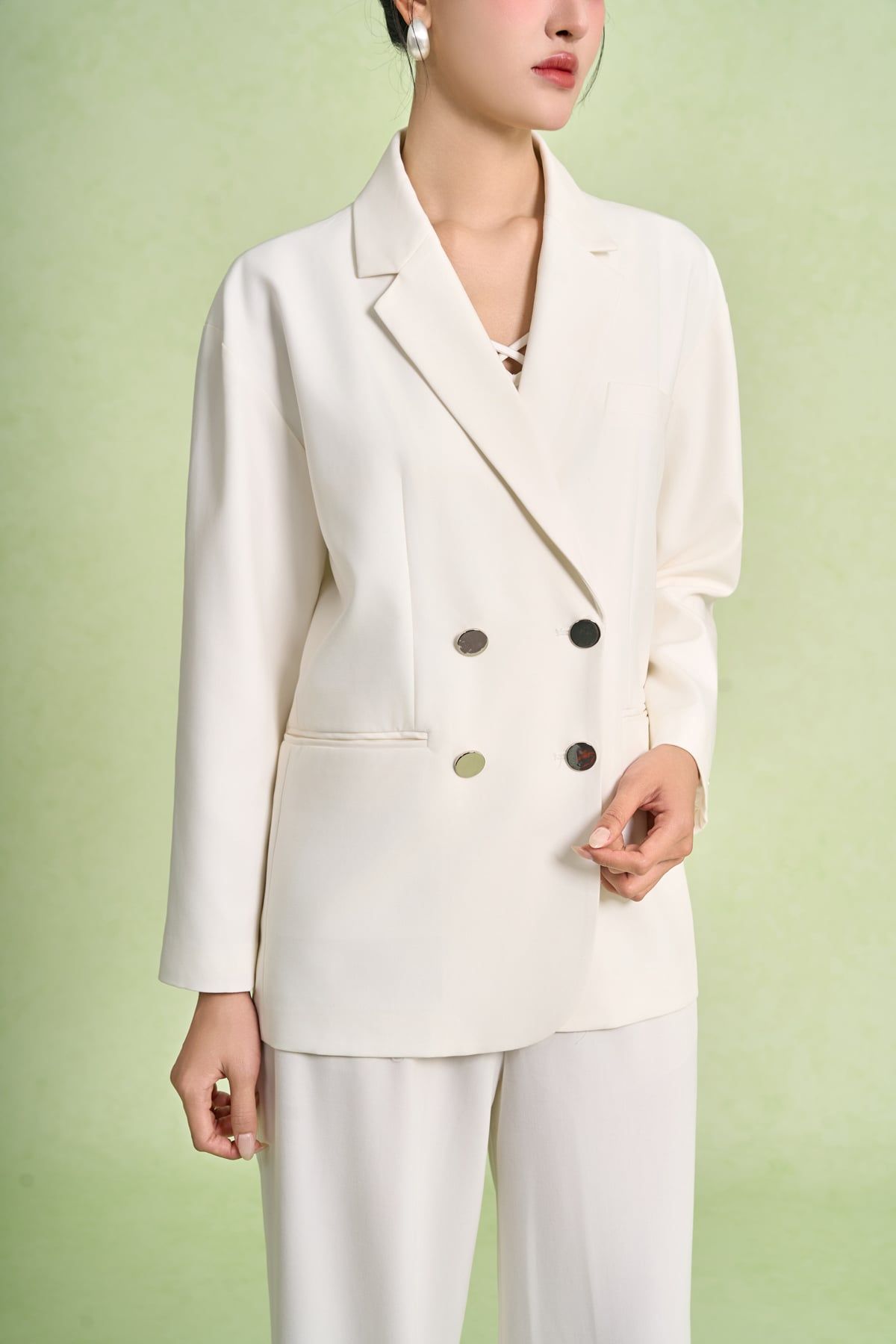 FAV51000 - Áo vest công sở vải tuytsi dáng suông cổ gai ve tay dài thân áo có khuy kim loại tạo kiểu - PANTIO