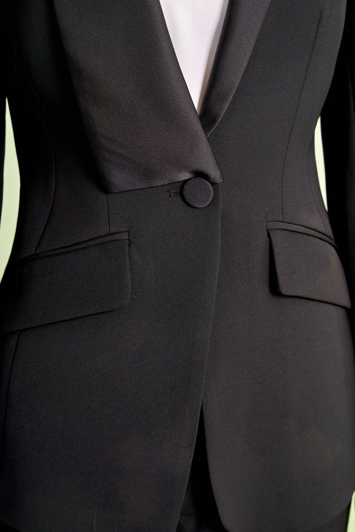 FAV5971 - Áo vest công sở vải tuytsi sáng ôm cổ hai ve tay dài thân áo có nắp túi ốp tạo kiểu - PANTIO