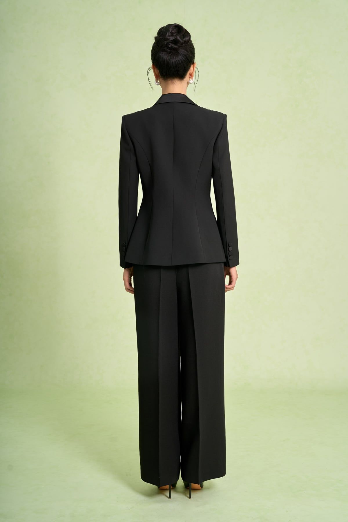 FAV5971 - Áo vest công sở vải tuytsi sáng ôm cổ hai ve tay dài thân áo có nắp túi ốp tạo kiểu - PANTIO