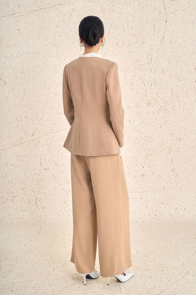 FAV9968 - Áo vest công sở vải thô dày dáng ôm cổ xẻ chữ V tay dài chiết eo thân áo đính khuy kim loại thời trang - PANTIO