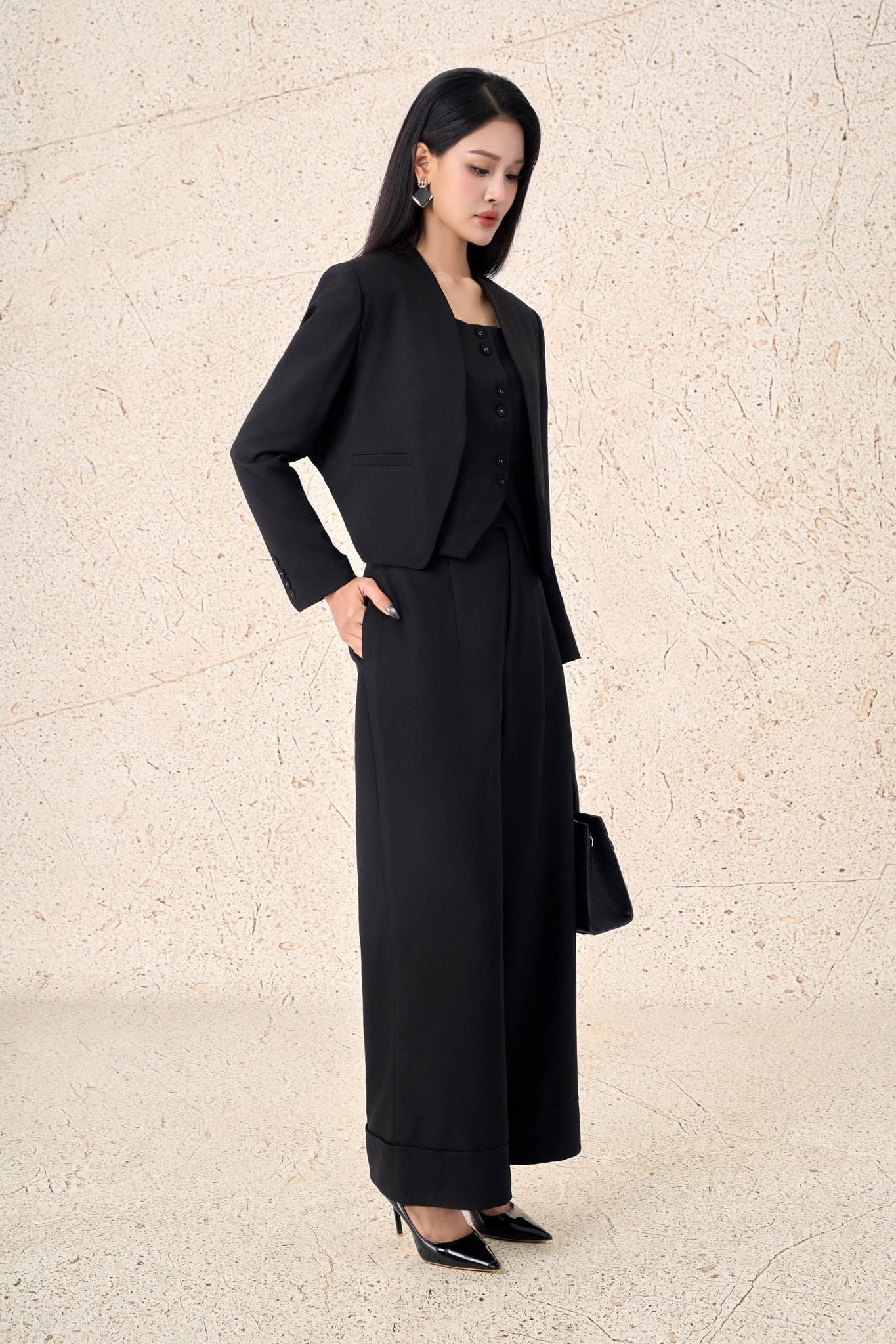 FAV997 - Áo vest công sở vải demin dáng ngắn kèm áo hai dây mặc trong thời trang cài khuy thân trước - PANTIO