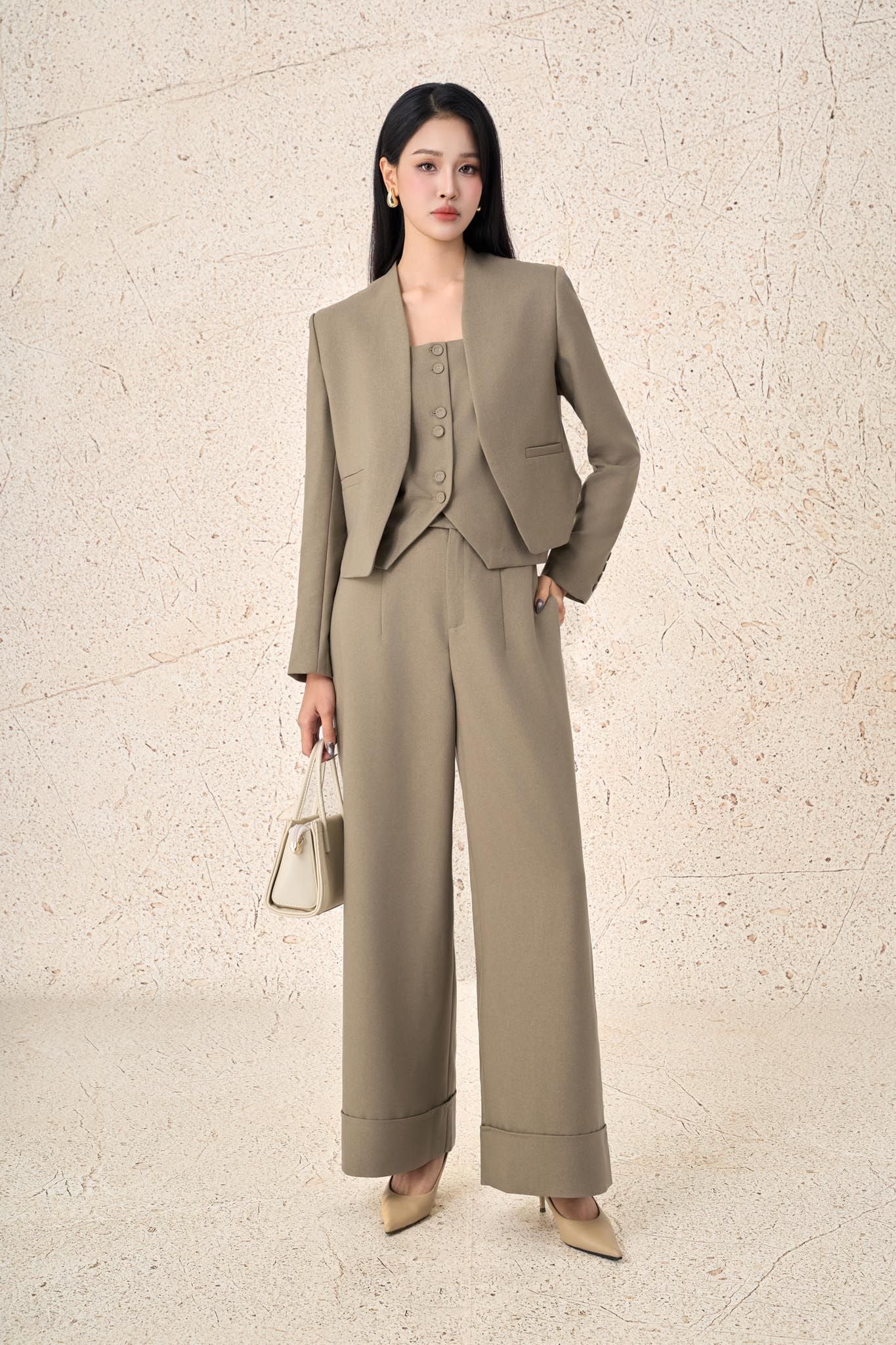 FAV997 - Áo vest công sở vải demin dáng ngắn kèm áo hai dây mặc trong thời trang cài khuy thân trước - PANTIO