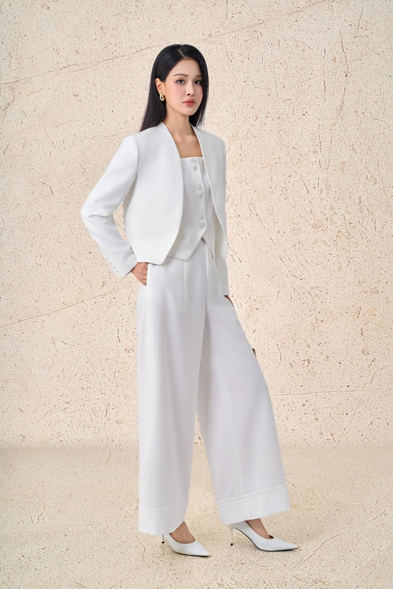 FAV997 - Áo vest công sở vải demin dáng ngắn kèm áo hai dây mặc trong thời trang cài khuy thân trước - PANTIO