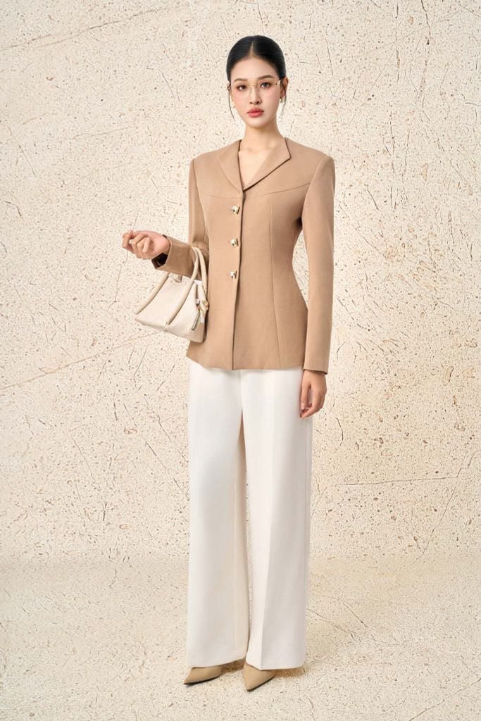 FAV9988 - Áo vest công sở vải thô dày dáng ôm cổ bẻ tay dài thân áo đính khuy kim loại tạo kiểu - PANTIO