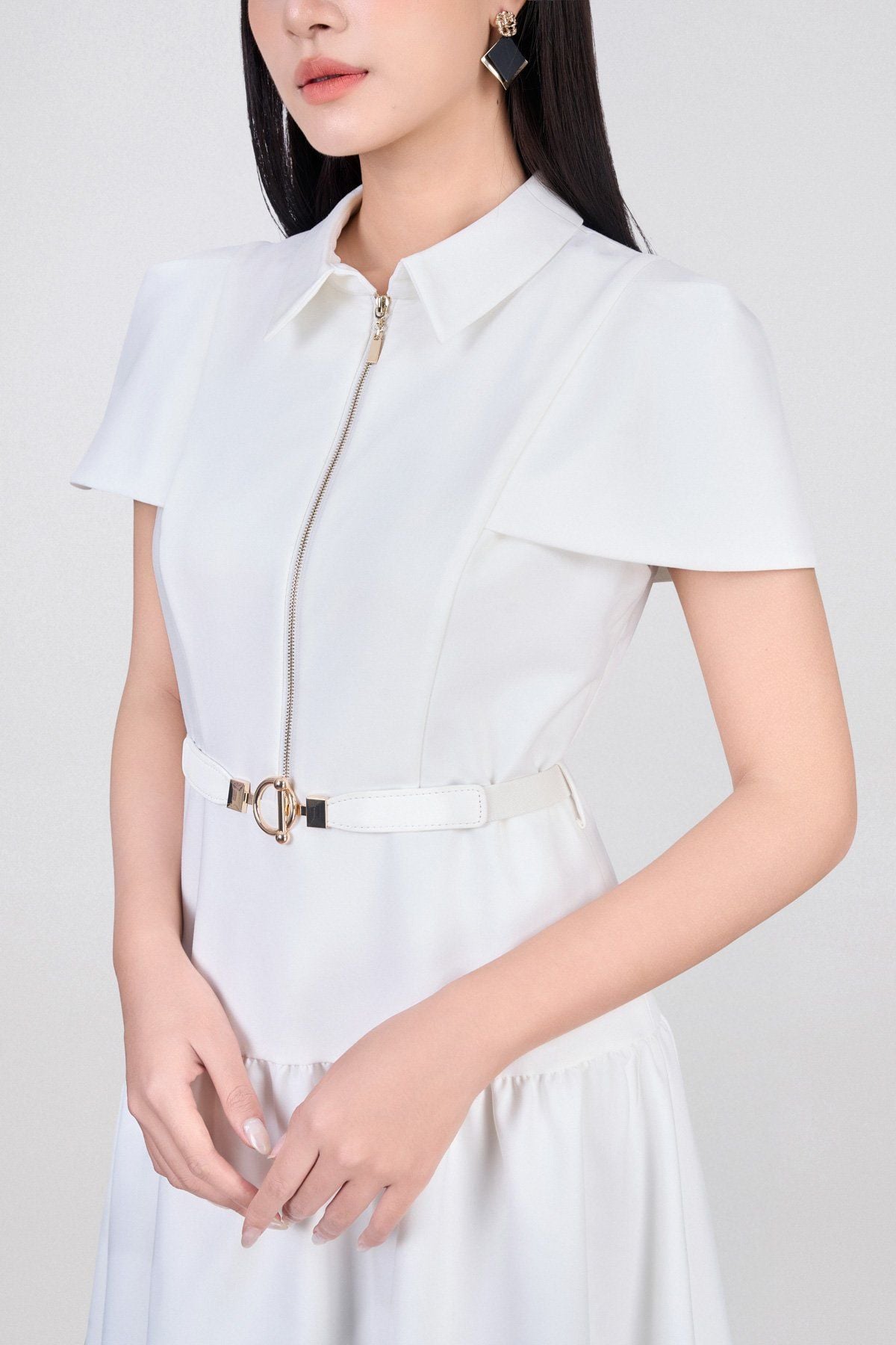 FDC14034 - Đầm công sở vải tuytsi dáng xoè có lót habutai cổ đức phối khoá đồng trang trí kèm thắt lưng tạo kiểu khoá thân sau - PANTIO