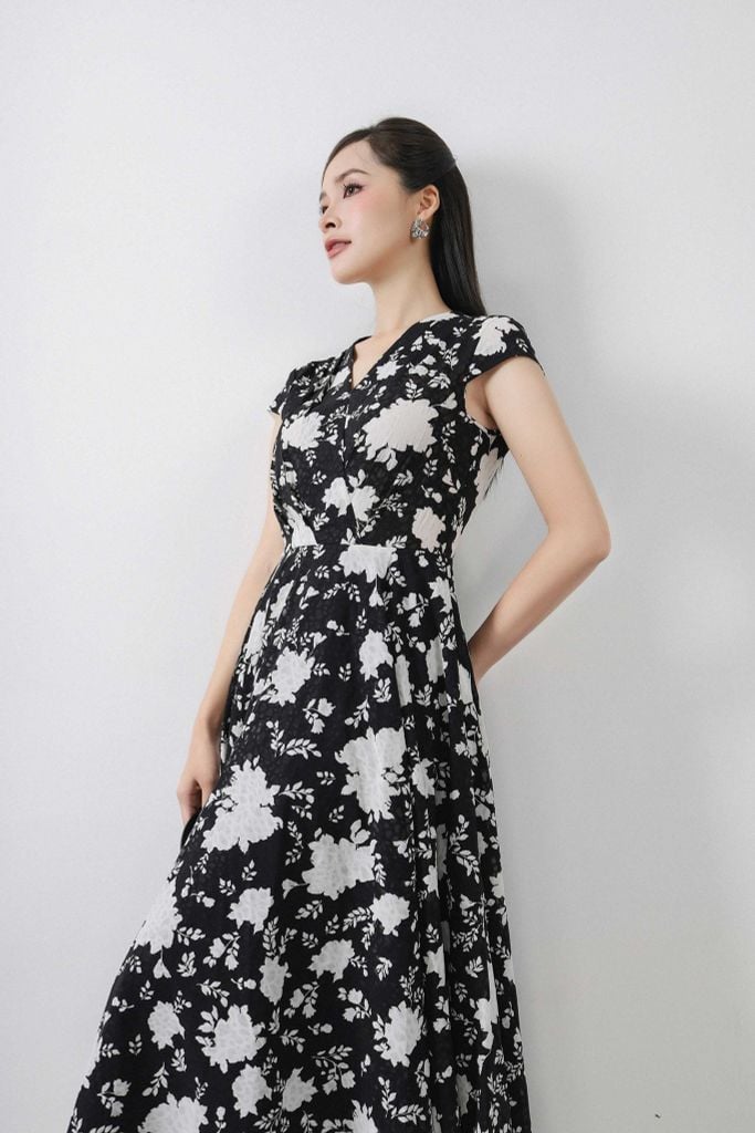 FDC15226 - Đầm công sở vải lụa hoạ tiết dáng A cổ xẻ V vai chờm khoá thân sau - PANTIO