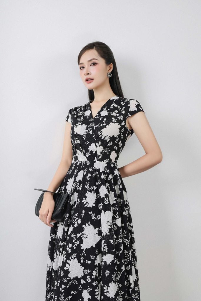 FDC15226 - Đầm công sở vải lụa hoạ tiết dáng A cổ xẻ V vai chờm khoá thân sau - PANTIO