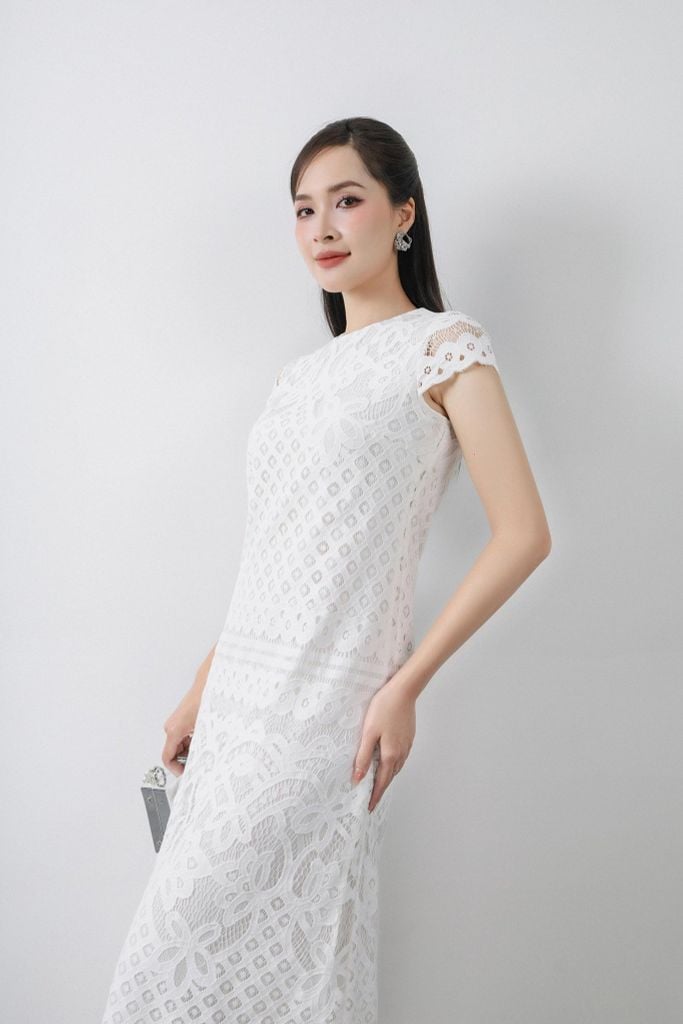 FDC15232 - Đầm công sở vải ren hoa hai lớp dáng suông cổ tròn vai chờm thời trang - PANTIO