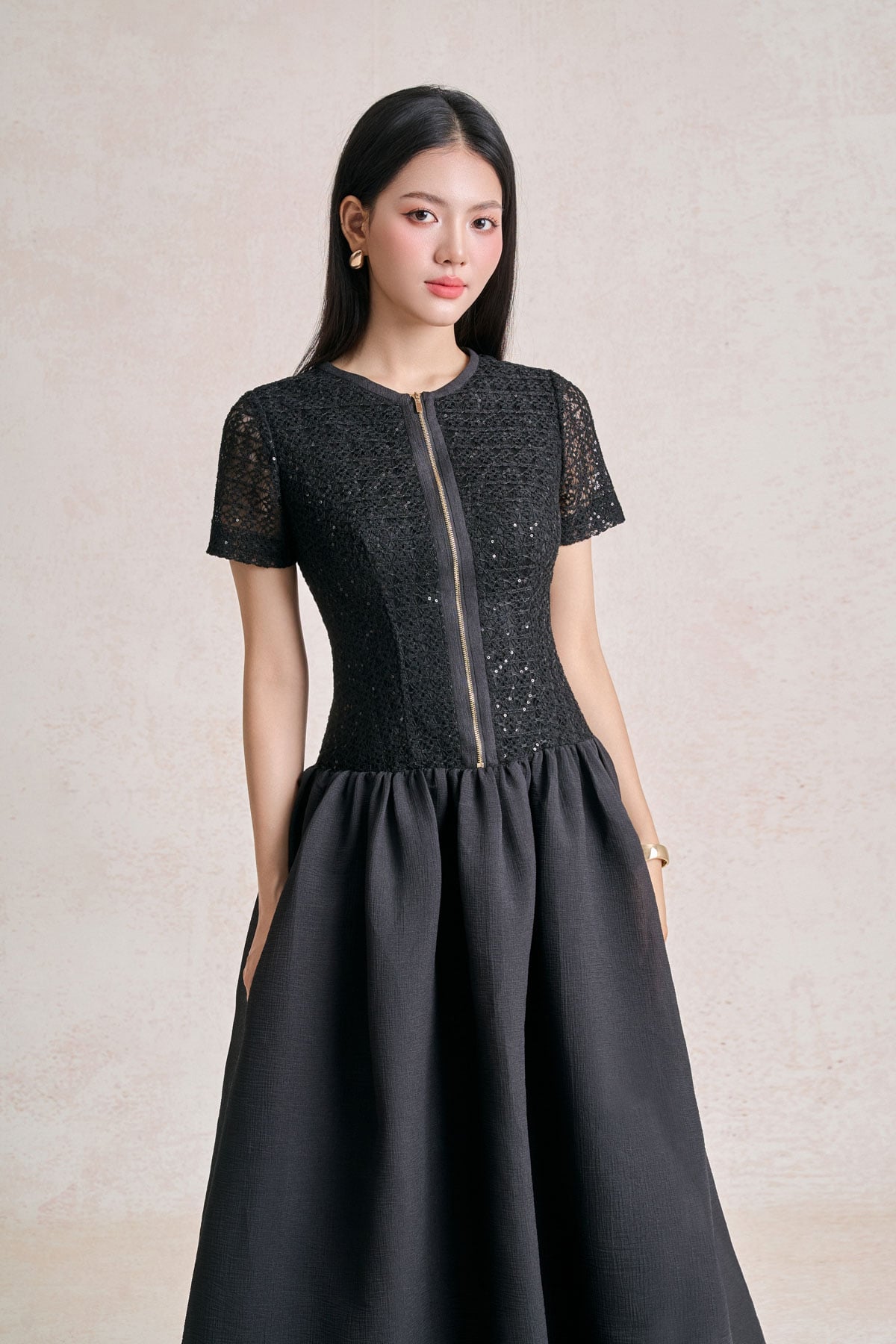 FDC15438 - Đầm công sở vải ren lưới dáng xoè cổ tròn tay dài thân váy phối khoá tạo kiểu - PANTIO