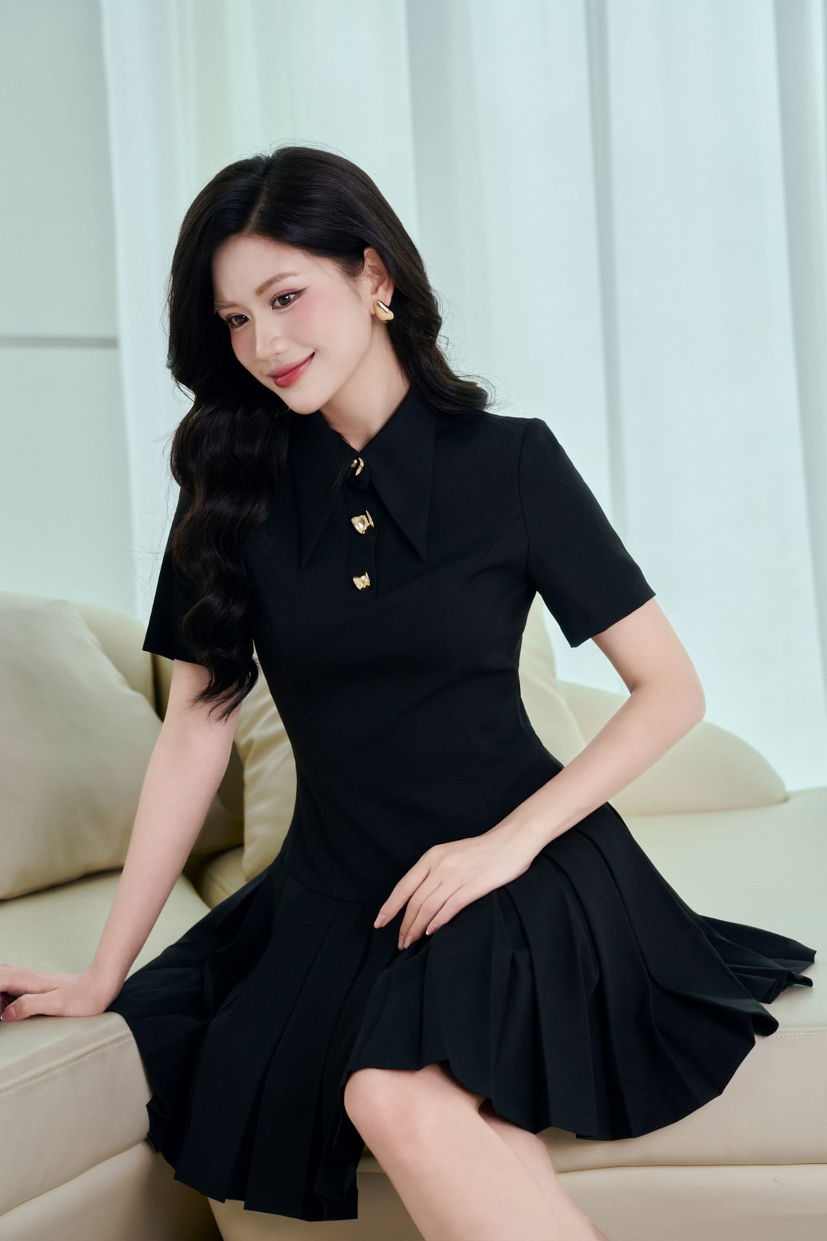 FDC15453 - Đầm công sở vải tuytsi dáng A ngắn cổ bẻ phối khuy kim loại tay cộc gấu váy xếp ly tạo xoè - PANTIO