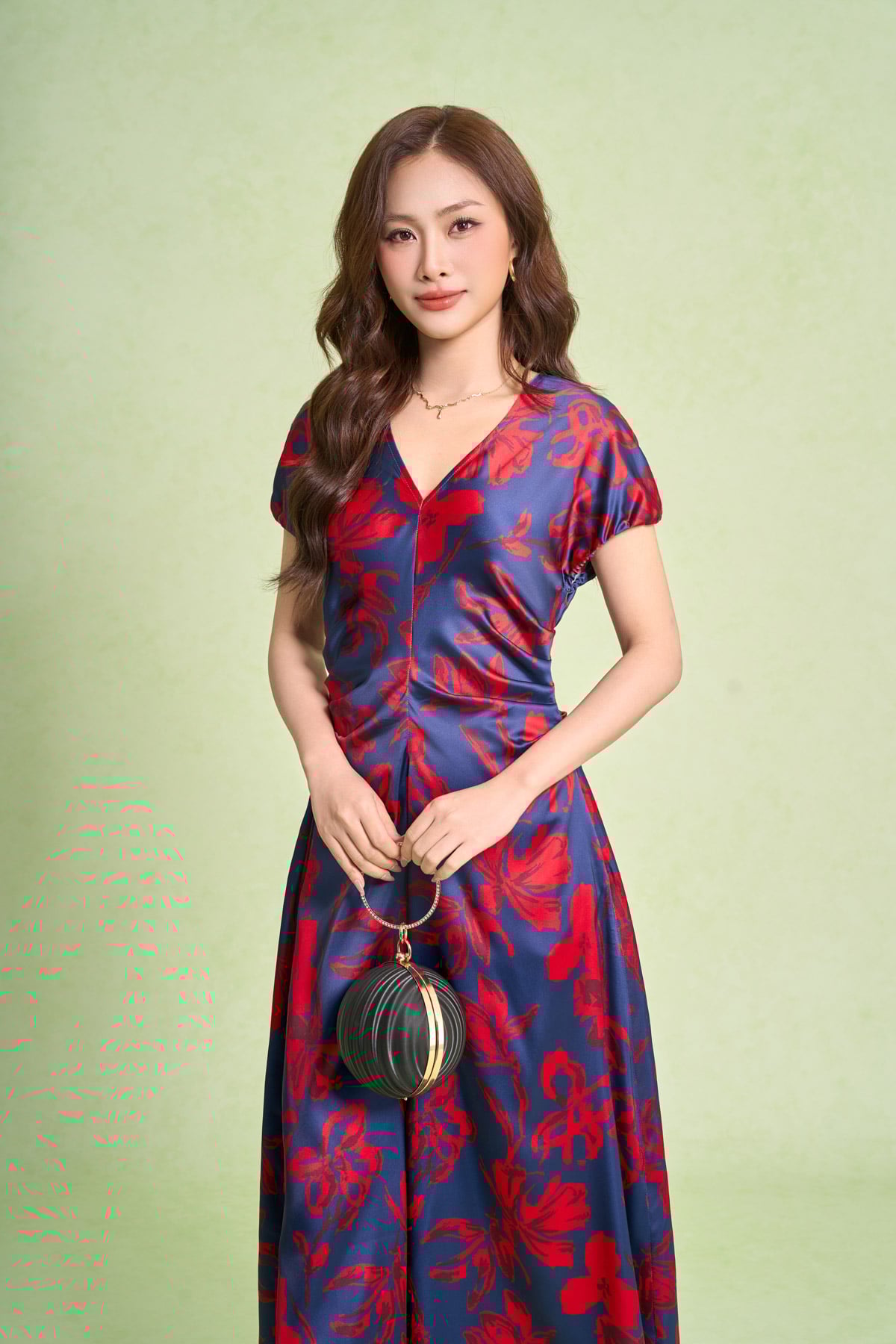 FDC15468 - Đầm công sở vải lụa bóng dáng ôm cổ xẻ V tay chờm lưng váy phối dây thắt nơ tạo kiểu - PANTIO