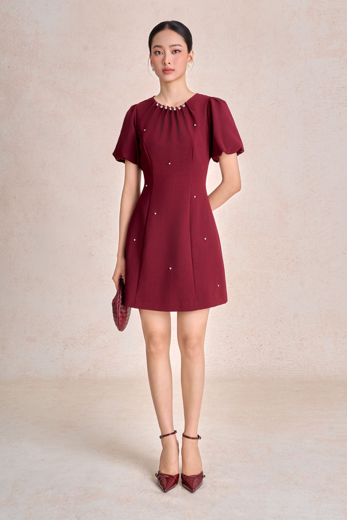 FDC15474 - Đầm công sở vải thô dáng chữ A ngắn cổ tròn phối ly tạo kiểu tay bồng thân váy đính đá thời trang khoá thân sau - PANTIO