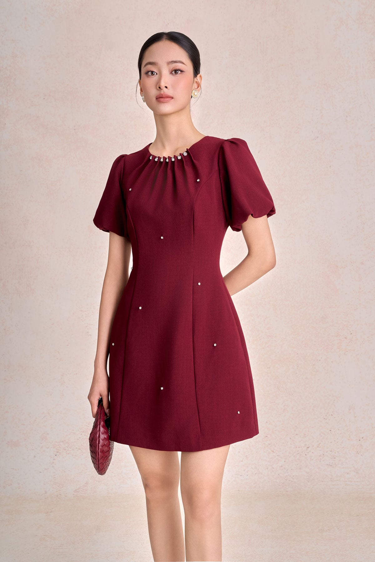 FDC15474 - Đầm công sở vải thô dáng chữ A ngắn cổ tròn phối ly tạo kiểu tay bồng thân váy đính đá thời trang khoá thân sau - PANTIO