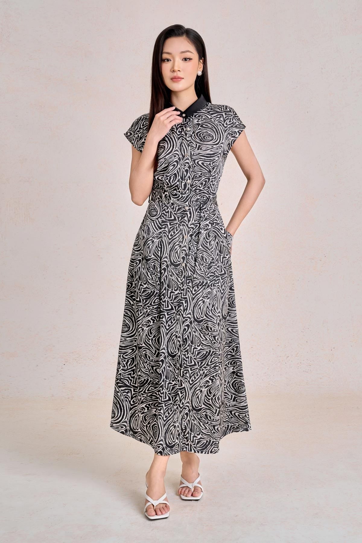 FDC33518 - Đầm công sở vải lụa cát dáng suông cổ bẻ tay chờm eo có đai thắt tạo kiểu cài khuy trước - PANTIO