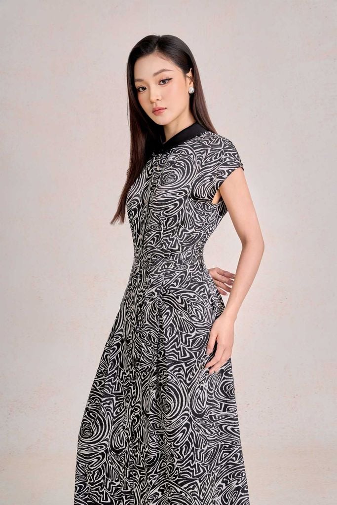 FDC33518 - Đầm công sở vải lụa cát dáng suông cổ bẻ tay chờm eo có đai thắt tạo kiểu cài khuy trước - PANTIO