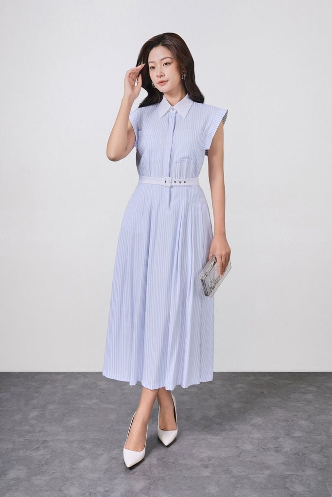 FDC33959 - Đầm công sở vải thô kẻ mỏng dáng ôm cổ bẻ tay chờm eo váy phối dây lưng tạo kiểu cài khuy thân trước - PANTIO