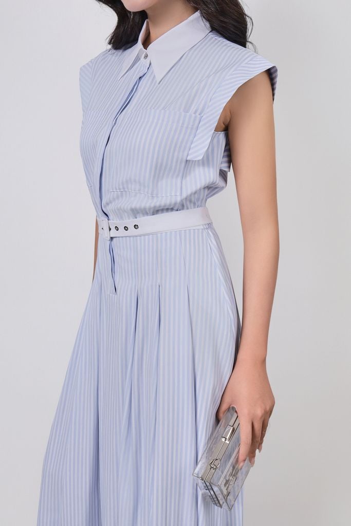 FDC33959 - Đầm công sở vải thô kẻ mỏng dáng ôm cổ bẻ tay chờm eo váy phối dây lưng tạo kiểu cài khuy thân trước - PANTIO