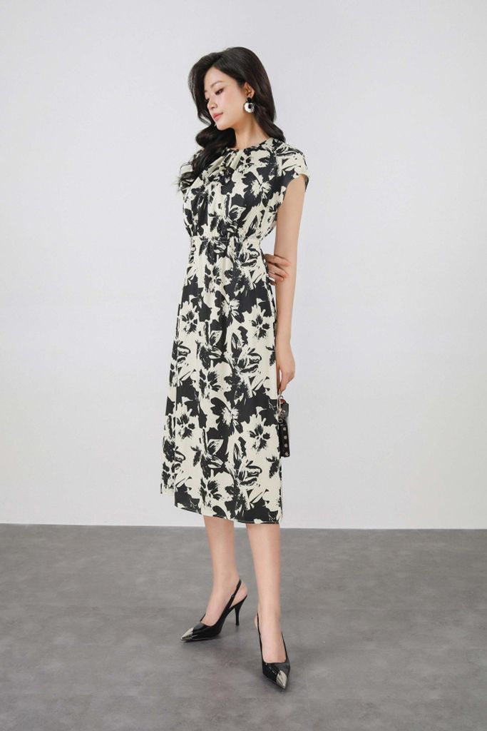 FDC34069 - Đầm công sở vải lụa dáng suông có lót vải habutai eo bo chun tạo kiểu cổ tròn nếp nhún vai chờm - PANTIO