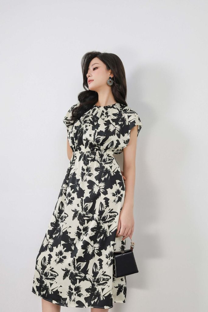 FDC34069 - Đầm công sở vải lụa dáng suông có lót vải habutai eo bo chun tạo kiểu cổ tròn nếp nhún vai chờm - PANTIO