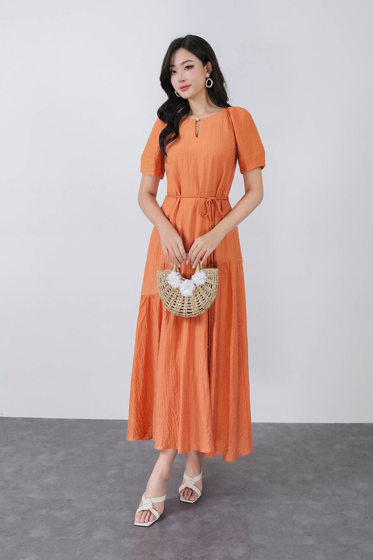 FDC35008 - Đầm công sở vải thô mỏng dáng suông cổ tròn tay bồng nhẹ eo phối dây đai thắt tạo kiểu - PANTIO