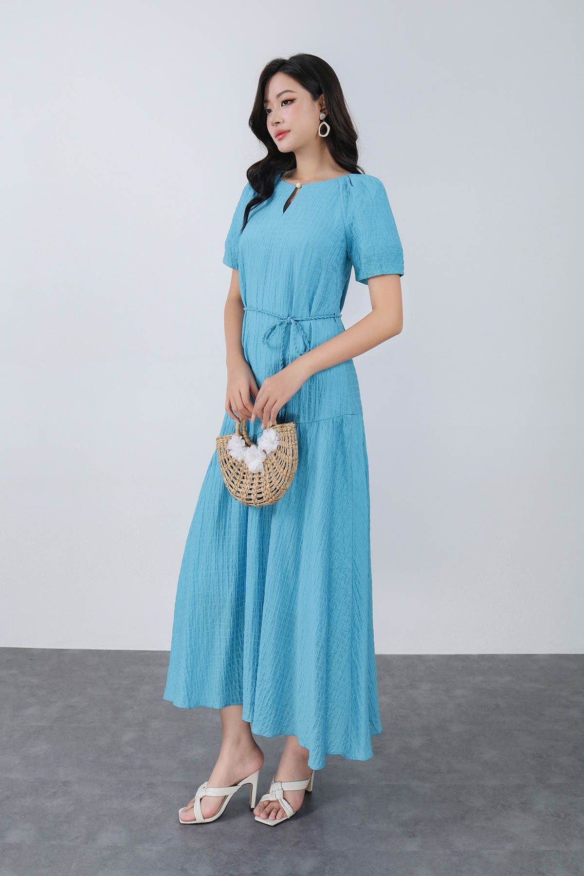 FDC35008 - Đầm công sở vải thô mỏng dáng suông cổ tròn tay bồng nhẹ eo phối dây đai thắt tạo kiểu - PANTIO