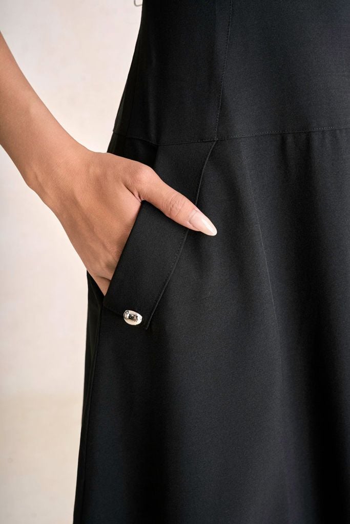 FDC35278 - Đầm công sở vải thô đũi dáng ôm cổ xẻ V vai chờm đính phụ kiện thời trang khoá thân sau - PANTIO