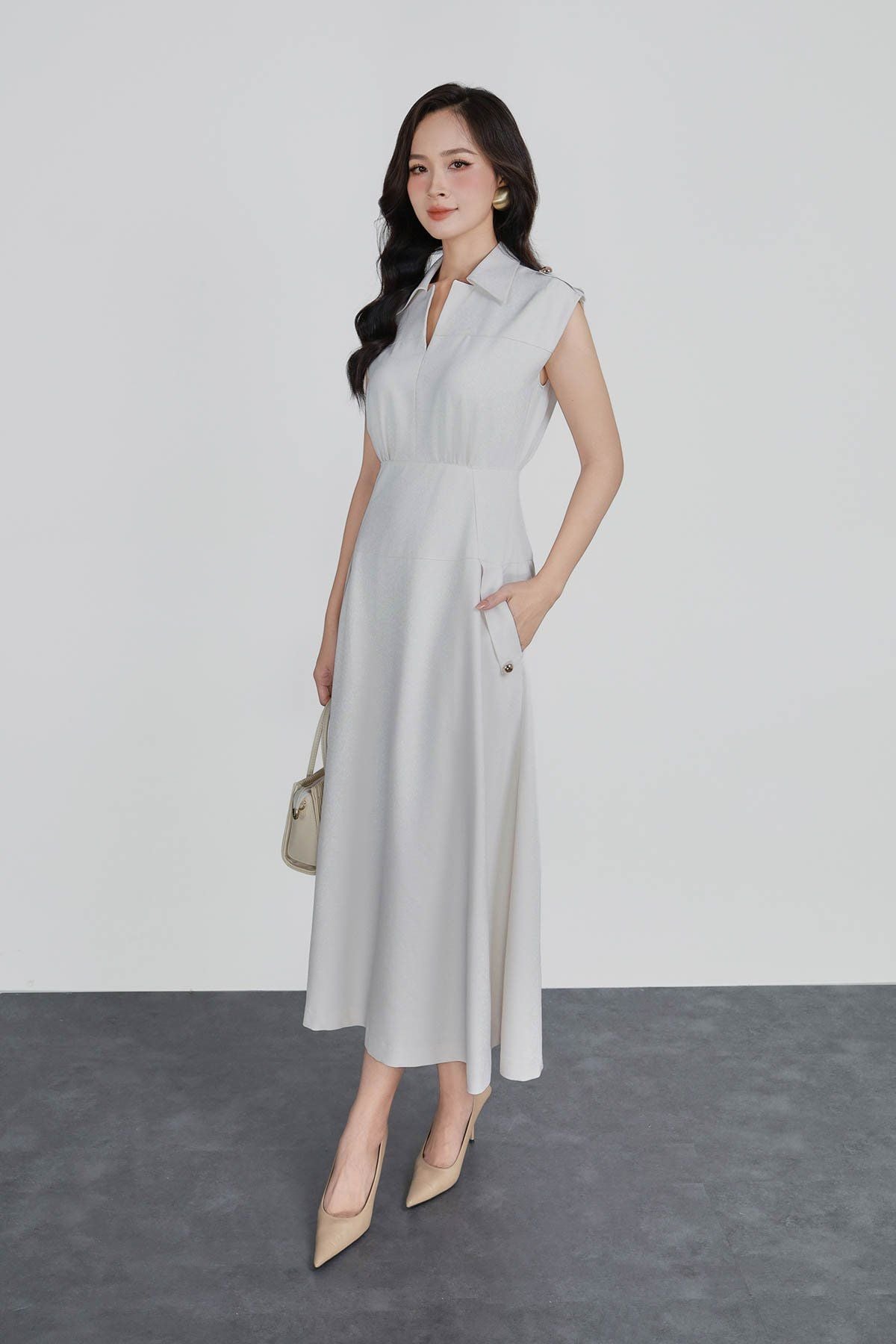 FDC35278 - Đầm công sở vải thô đũi dáng ôm cổ xẻ V vai chờm đính phụ kiện thời trang khoá thân sau - PANTIO