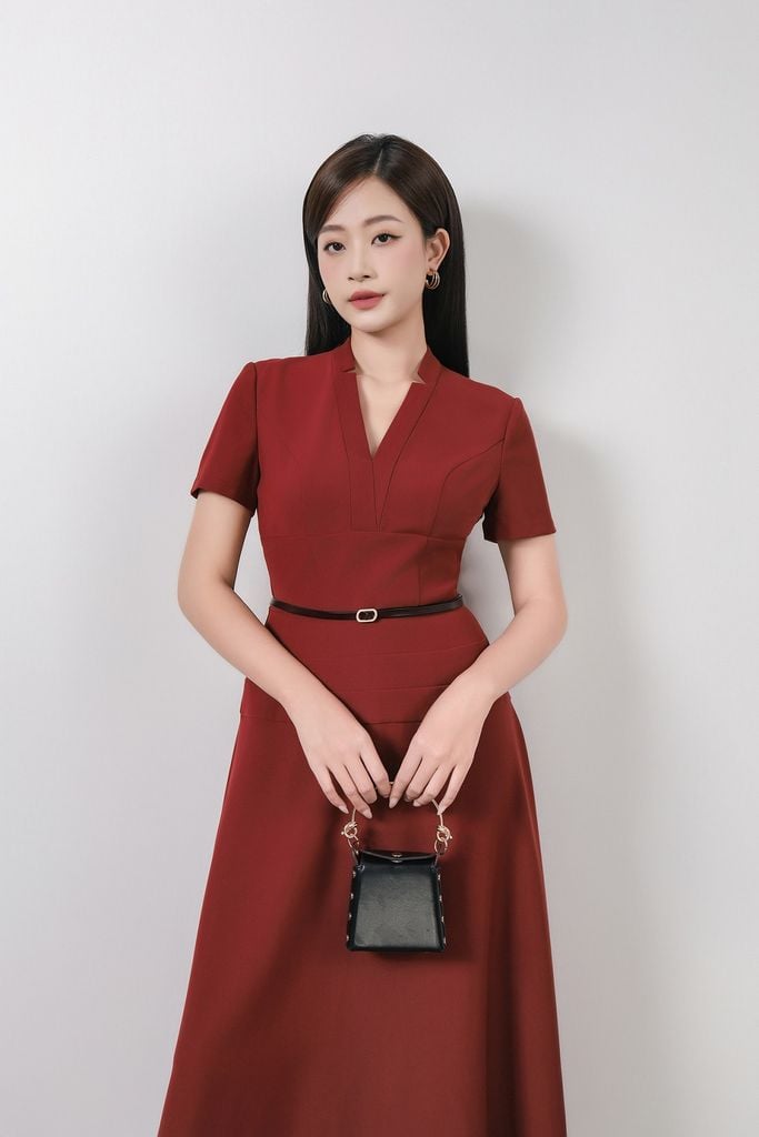 FDC35323 - Đầm công sở vải thô dáng A cổ xẻ V tay ngắn thân váy phối đường viền tạo kiểu khoá thân sau ( không kèm đai ) - PANTIO