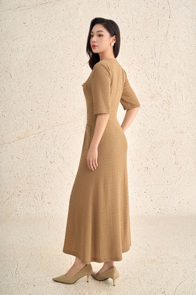 FDC35341 - Đầm công sở vải thô chun dáng ôm cổ tròn tay lửng thân váy có túi đính khuy đá tạo kiểu xẻ tà trước - PANTIO