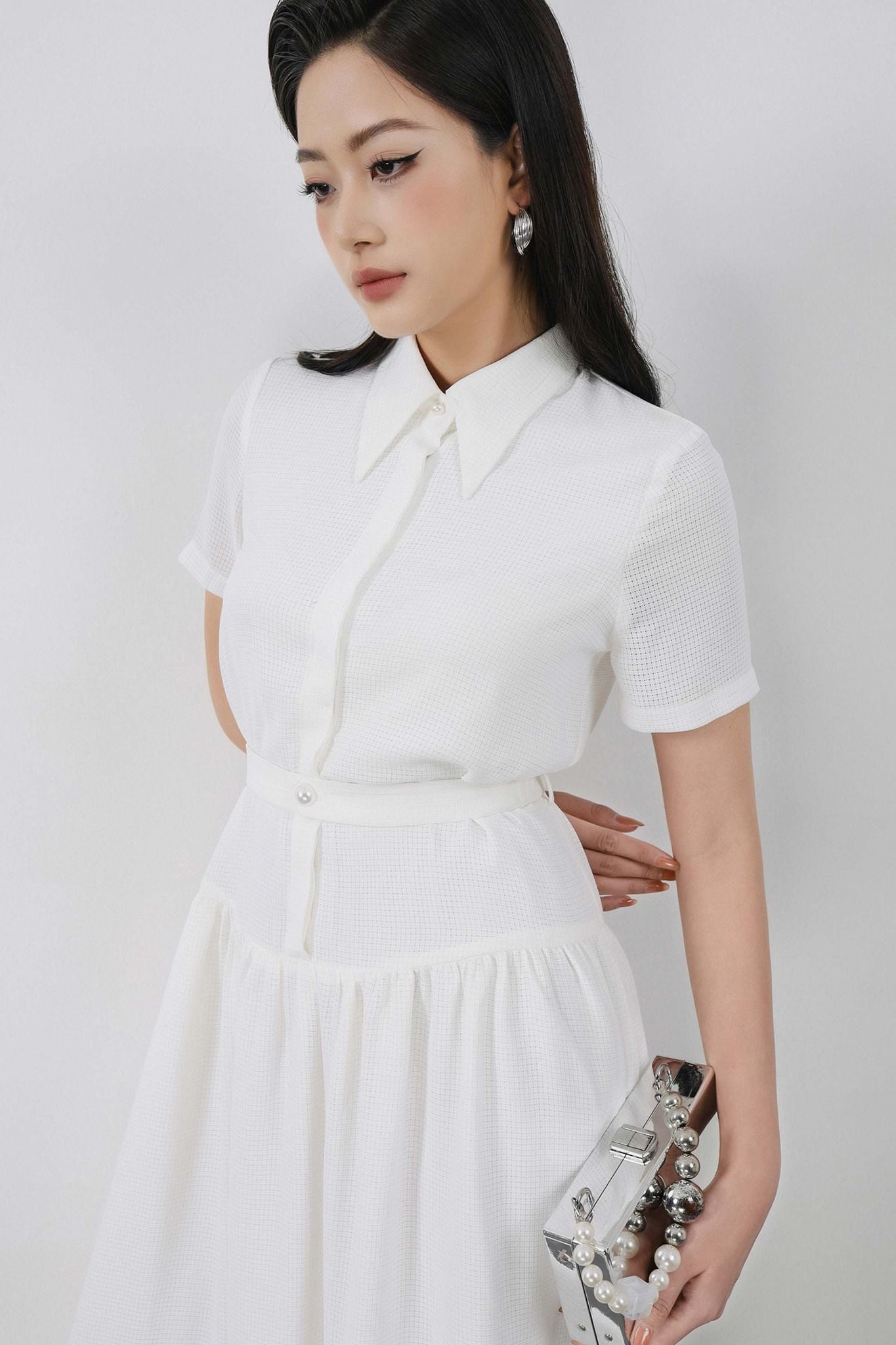 FDC35350 - Đầm công sở vải thô mỏng dáng A Xoè cổ đức tay ngắn thân váy xếp nhún tạo xoè kèm dây đai thắt eo cài khuy thân trước - PANTIO