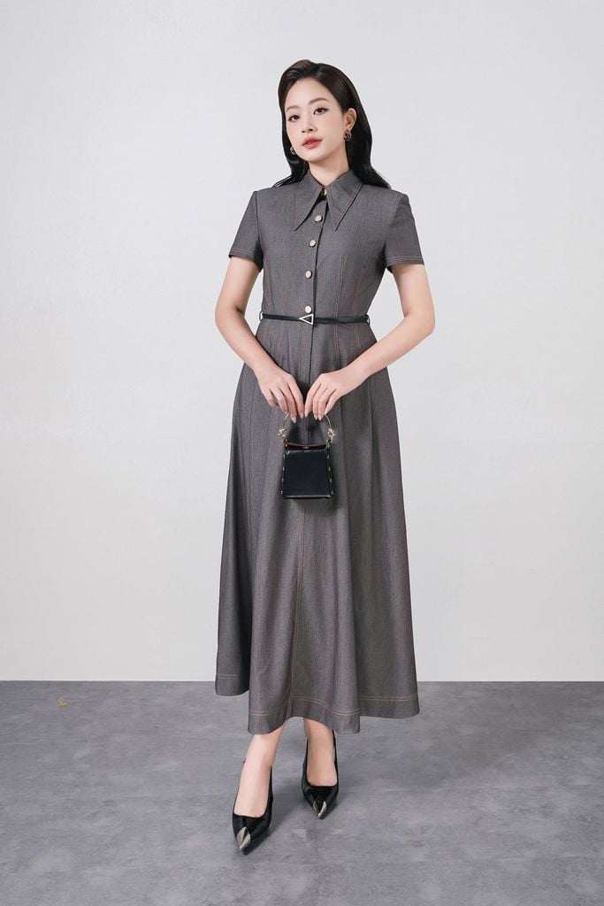 FDC35368 - Đầm công sở vải demin dáng ôm cổ đức tay ngắn ngực áo phối khuy tạo kiểu thân váy xếp ly bung tạo xoè - PANTIO