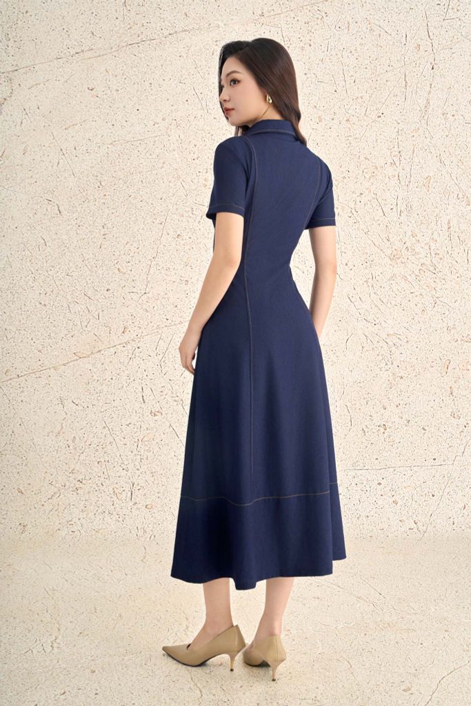 FDC35375 - Đầm công sở vải demin dáng ôm cổ bẻ xẻ V thời trang eo ôm tạo kiểu thân váy phối khuy kim loại - PANTIO