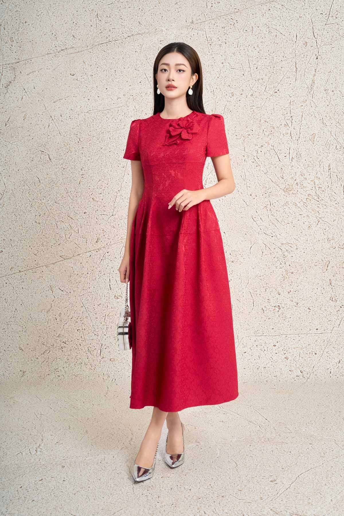 FDC35389 - Đầm công sở vải tafta dáng xòe cổ tròn tay bồng nhẹ đính hoa 3D cao cấp ôm eo thân váy phối ly phồng tạo kiểu khoá thân sau - PANTIO