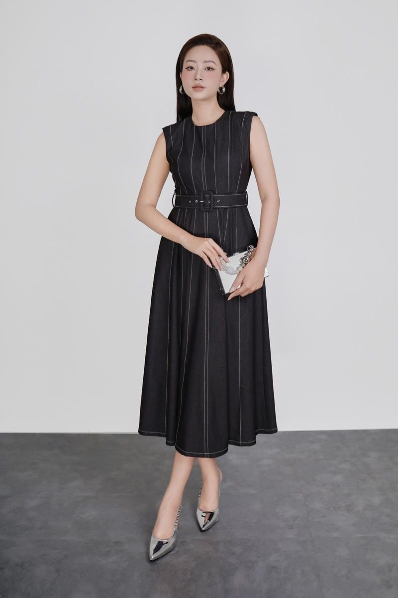 FDC35392 - Đầm công sở vải demin dáng ôm cổ tròn tay chờm thân váy phối hoạ tiết đường chỉ có dây đai thắt eo khoá thân sau - PANTIO