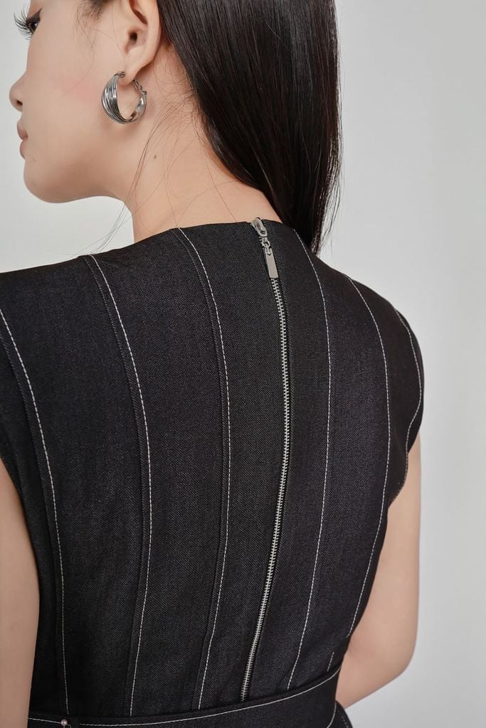 FDC35392 - Đầm công sở vải demin dáng ôm cổ tròn tay chờm thân váy phối hoạ tiết đường chỉ có dây đai thắt eo khoá thân sau - PANTIO