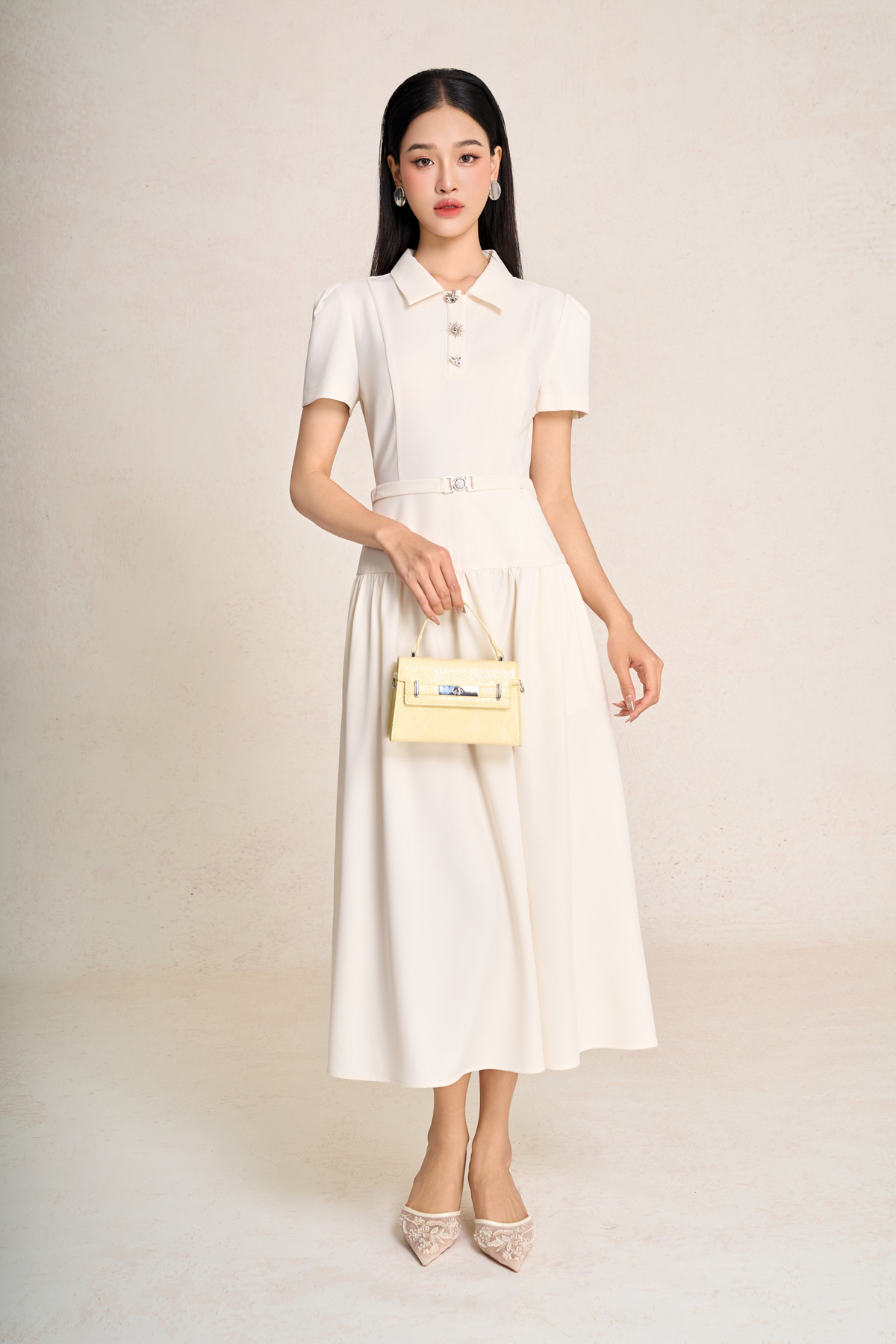 FDC35497 - Đầm công sở vải thô dáng chữ A cổ bẻ phối khuy tạo kiểu tay cộc eo đáp cạp bản to kèm đai lưng co giãn - PANTIO