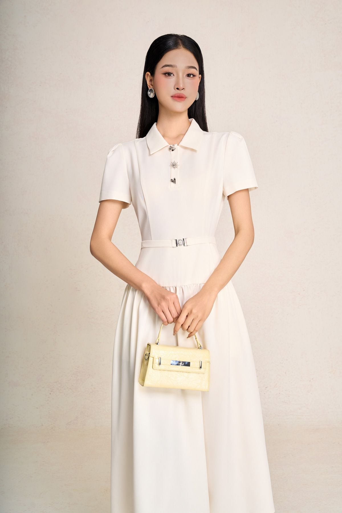 FDC35497 - Đầm công sở vải thô dáng chữ A cổ bẻ phối khuy tạo kiểu tay cộc eo đáp cạp bản to kèm đai lưng co giãn - PANTIO