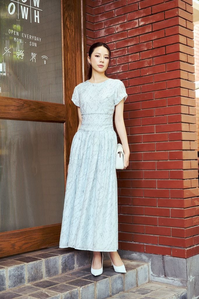 FDC35529 - Đầm công sở vải tơ dáng chữ A cổ tròn tay chờm eo phối nhún tạo kiểu khoá thân sau - PANTIO